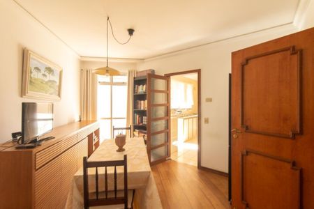 Apartamento à venda com 166m², 4 quartos e 2 vagas Apartamento à venda com 166m², 4 quartos e 2 vagasSala de Jantar