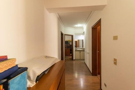 Apartamento à venda com 166m², 4 quartos e 2 vagas Apartamento à venda com 166m², 4 quartos e 2 vagasCorredor