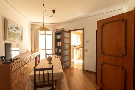 Apartamento à venda com 166m², 4 quartos e 2 vagas Apartamento à venda com 166m², 4 quartos e 2 vagasSala de Jantar