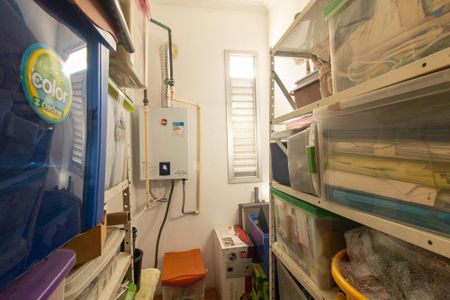 Apartamento à venda com 166m², 4 quartos e 2 vagas Apartamento à venda com 166m², 4 quartos e 2 vagasDispensa