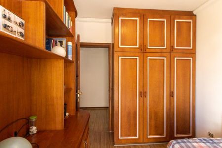 Apartamento à venda com 166m², 4 quartos e 2 vagas Apartamento à venda com 166m², 4 quartos e 2 vagasQuarto 2