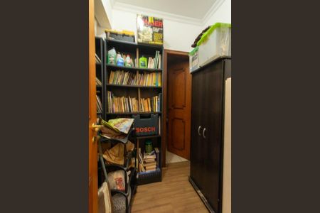Apartamento à venda com 166m², 4 quartos e 2 vagas Apartamento à venda com 166m², 4 quartos e 2 vagasQuarto de Serviço