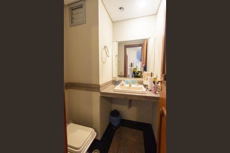 Apartamento à venda com 166m², 4 quartos e 2 vagas Apartamento à venda com 166m², 4 quartos e 2 vagasLavabo