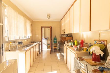 Apartamento à venda com 166m², 4 quartos e 2 vagas Apartamento à venda com 166m², 4 quartos e 2 vagasCozinha