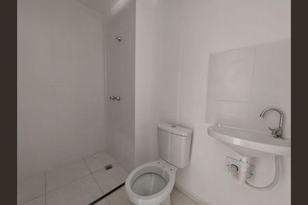 Banheiro de apartamento à venda com 2 quartos, 46m² em Várzea de Baixo, São Paulo
