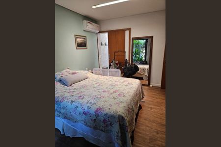 Casa à venda com 300m², 2 quartos e 3 vagas