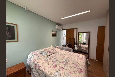 Quarto 3 de casa à venda com 2 quartos, 300m² em Santa Tereza, Belo Horizonte