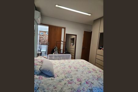 Casa à venda com 300m², 2 quartos e 3 vagas