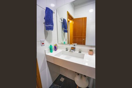 Casa para alugar com 120m², 2 quartos e 2 vagas Casa para alugar com 120m², 2 quartos e 2 vagasBanheiro social