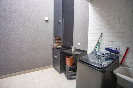 Casa para alugar com 120m², 2 quartos e 2 vagas Casa para alugar com 120m², 2 quartos e 2 vagasÁrea de serviço e churrasqueira