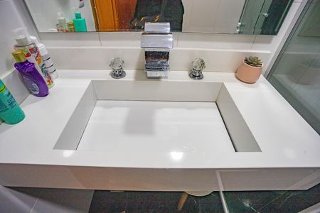 Banheiro social  de casa para alugar com 2 quartos, 120m² em Vila Santa Luzia, São Bernardo do Campo