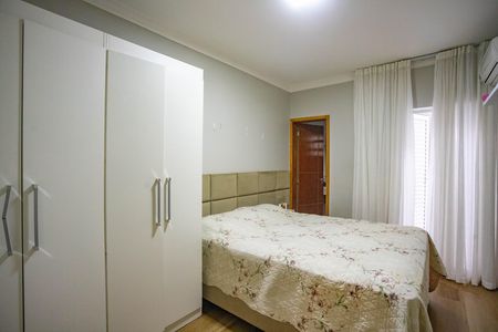 Casa para alugar com 120m², 2 quartos e 2 vagas Casa para alugar com 120m², 2 quartos e 2 vagasQuarto 1 - suíte