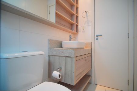 Banheiro da Suíte de apartamento para alugar com 2 quartos, 70m² em Centro, São Leopoldo