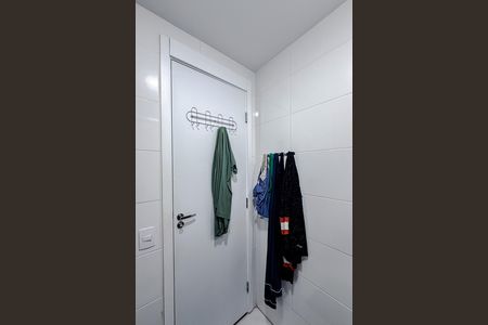 Banheiro de kitnet/studio para alugar com 1 quarto, 29m² em Vila Dom Pedro I, São Paulo