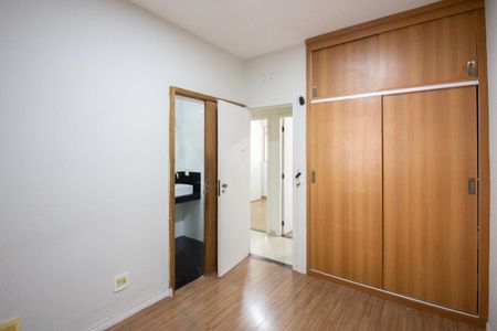 Apartamento à venda com 114m², 3 quartos e 2 vagas Apartamento à venda com 114m², 3 quartos e 2 vagasSuíte