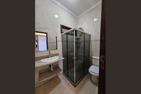 Casa para alugar com 140m², 3 quartos e 5 vagas Casa para alugar com 140m², 3 quartos e 5 vagasBanheiro 1