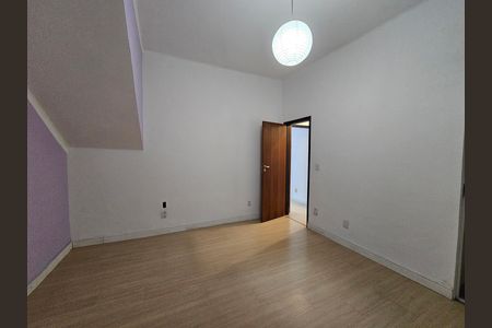 Casa para alugar com 140m², 3 quartos e 5 vagas Casa para alugar com 140m², 3 quartos e 5 vagasQuarto 2