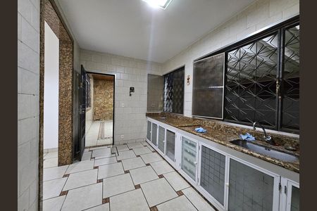 Casa para alugar com 140m², 3 quartos e 5 vagas Casa para alugar com 140m², 3 quartos e 5 vagasCozinha