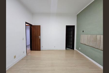 Casa para alugar com 140m², 3 quartos e 5 vagas Casa para alugar com 140m², 3 quartos e 5 vagasSuíte