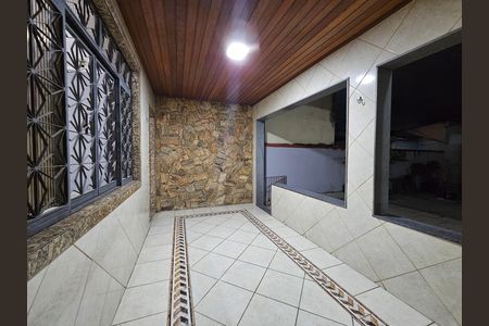 Varanda de casa para alugar com 3 quartos, 140m² em Edson Passos, Mesquita