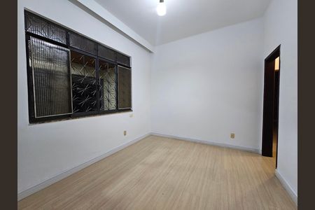 Sala de casa para alugar com 3 quartos, 140m² em Edson Passos, Mesquita