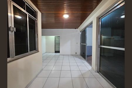 Casa para alugar com 140m², 3 quartos e 5 vagas Casa para alugar com 140m², 3 quartos e 5 vagasSala 2