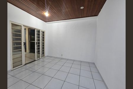 Casa para alugar com 140m², 3 quartos e 5 vagas Casa para alugar com 140m², 3 quartos e 5 vagasQuarto 3