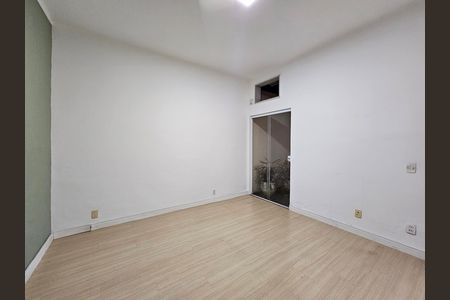 Casa para alugar com 140m², 3 quartos e 5 vagas Casa para alugar com 140m², 3 quartos e 5 vagasSuíte