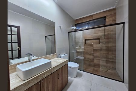 Casa para alugar com 140m², 3 quartos e 5 vagas Casa para alugar com 140m², 3 quartos e 5 vagasBanheiro da Suíte