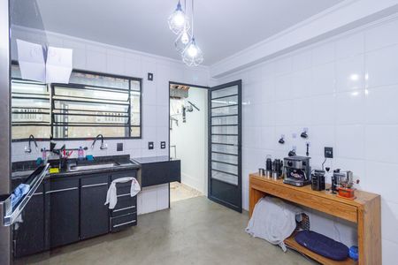 Cozinha de casa de condomínio para alugar com 2 quartos, 92m² em Conjunto Residencial Vista Verde, São Paulo