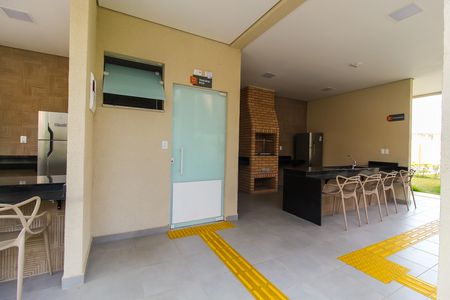 Apartamento para alugar com 38m², 2 quartos e sem vagaÁrea comum - Churrasqueira