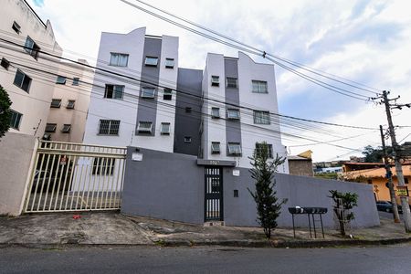 Fachada do Prédio de apartamento para alugar com 2 quartos, 50m² em Padre Eustáquio, Belo Horizonte