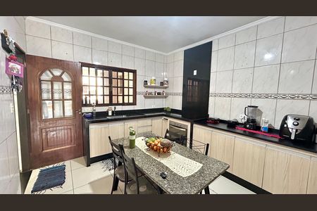 Casa para alugar com 3 quartos, 200m² em Cidade Soberana, Guarulhos