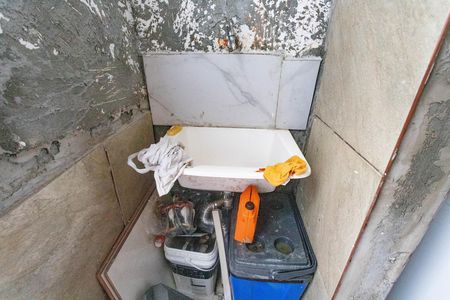 Área de serviço de casa à venda com 2 quartos, 125m² em Balneário São Francisco, Diadema