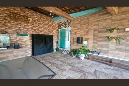 Casa à venda com 114m², 3 quartos e 2 vagas