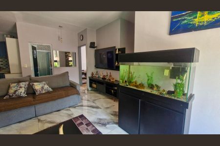 Casa à venda com 114m², 3 quartos e 2 vagas