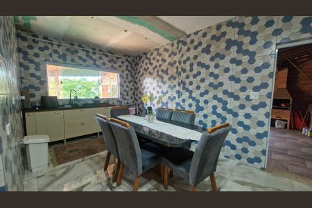Casa à venda com 114m², 3 quartos e 2 vagas