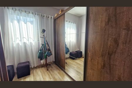 Casa à venda com 114m², 3 quartos e 2 vagas