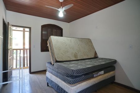 Casa à venda com 450m², 4 quartos e 4 vagas Casa à venda com 450m², 4 quartos e 4 vagasQuarto 4