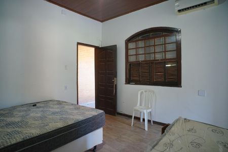 Casa à venda com 450m², 4 quartos e 4 vagas Casa à venda com 450m², 4 quartos e 4 vagasQuarto 1