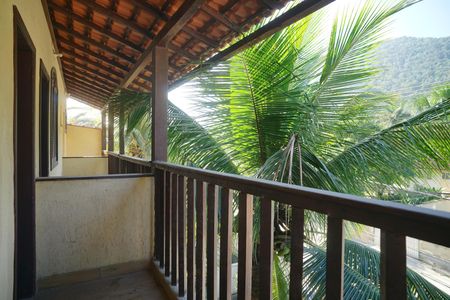 Casa à venda com 450m², 4 quartos e 4 vagas Casa à venda com 450m², 4 quartos e 4 vagasVaranda do quarto 3
