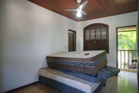 Casa à venda com 450m², 4 quartos e 4 vagas Casa à venda com 450m², 4 quartos e 4 vagasQuarto 2