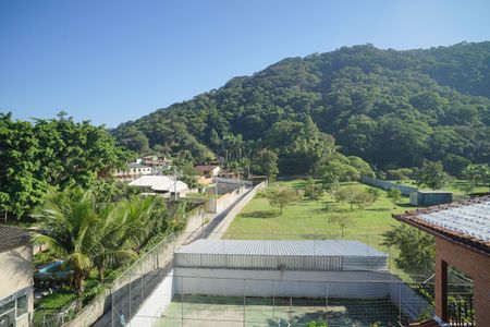 Casa à venda com 450m², 4 quartos e 4 vagas Casa à venda com 450m², 4 quartos e 4 vagasVista