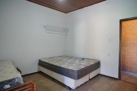 Casa à venda com 450m², 4 quartos e 4 vagas Casa à venda com 450m², 4 quartos e 4 vagasQuarto 1