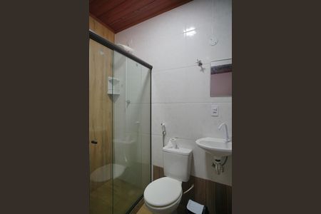 Casa à venda com 450m², 4 quartos e 4 vagas Casa à venda com 450m², 4 quartos e 4 vagasBanheiro do Quarto 4