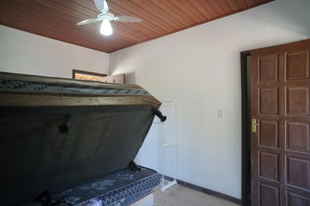 Casa à venda com 450m², 4 quartos e 4 vagas Casa à venda com 450m², 4 quartos e 4 vagasQuarto 4