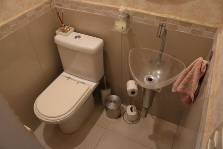 Casa para alugar com 121m², 2 quartos e 1 vagaLavabo