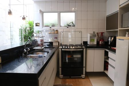Cozinha de casa para alugar com 2 quartos, 121m² em Pompeia, São Paulo