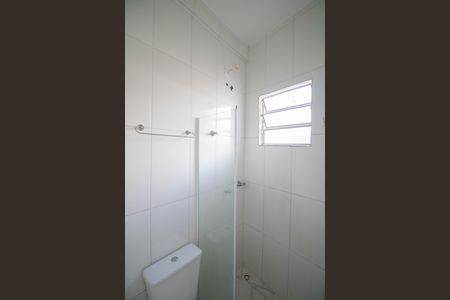 Banheiro social de casa para alugar com 1 quarto, 40m² em Jardim Peri, São Paulo