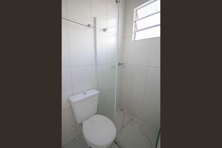 Banheiro social de casa para alugar com 1 quarto, 40m² em Jardim Peri, São Paulo